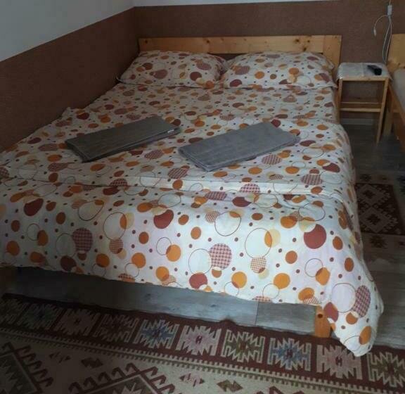 اتاق استاندارد چهار تخته, Lörincz Vendégház
