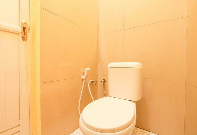 اتاق استاندارد یک نفره, Oyo Life 3064 Mahameru Kost Putra