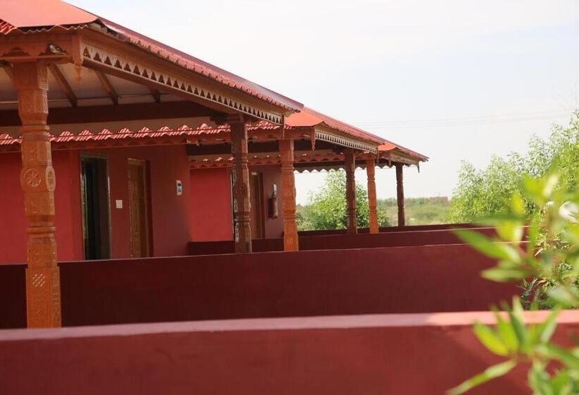 Люкс Кровать Кинг, Rann Resort Dholavira