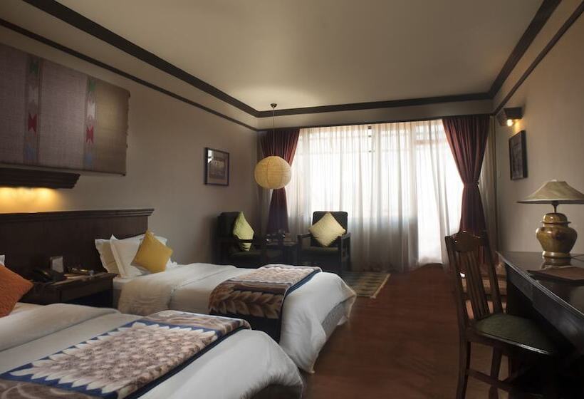 اتاق خانوادگی با چشم‌انداز کوه, Club Himalaya, By Ace Hotels