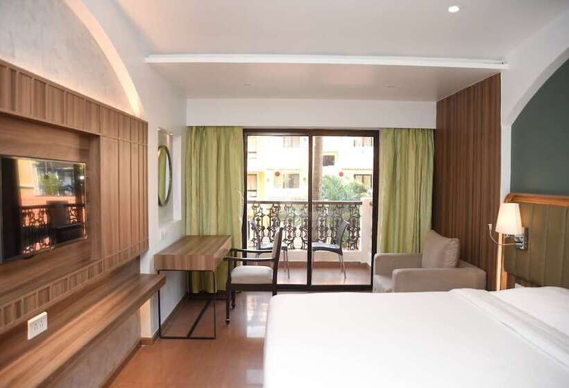 اتاق لوکس با چشم‌انداز استخر, Park Inn By Radisson Goa Candolim