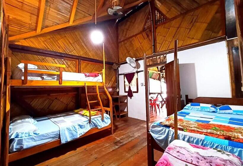 Четырехместный Номер Стандарт Вид на Море, Hostal Mirada Al Mar