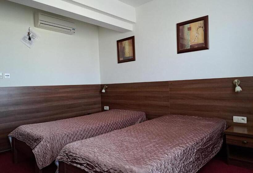 Люкс 2 Спальни, Penzion Kozak B&b