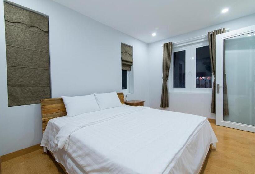 خانه یا کلبه ی ییلاقی با نمای استخر, Gecko House