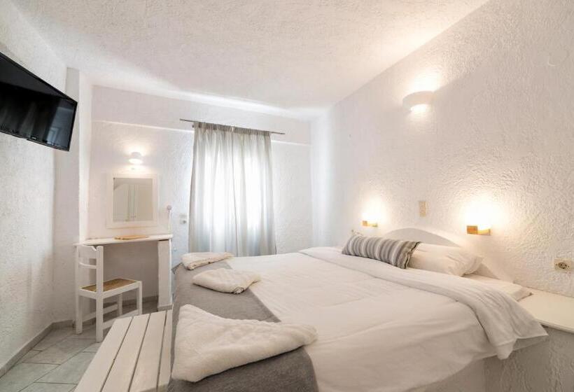 패밀리 룸, Artemis Suites