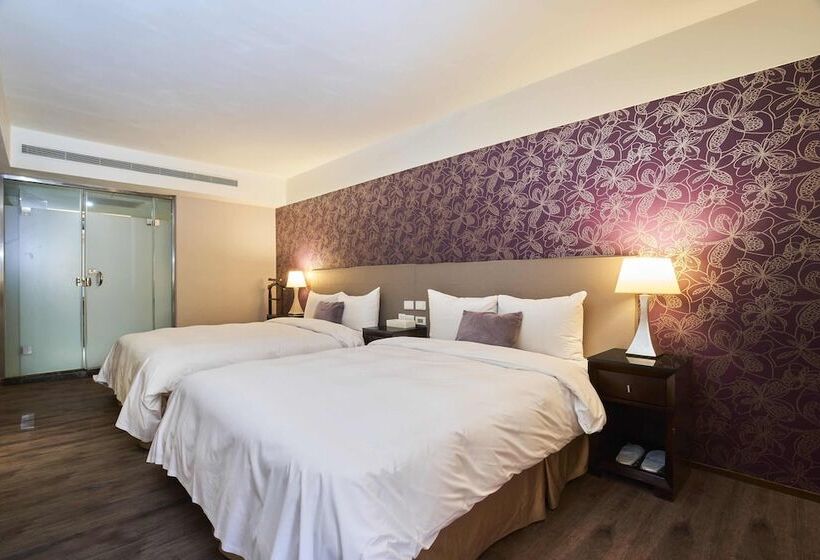 اتاق لوکس, Delight