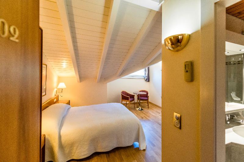Номер Стандарт, Des Bains De Saillon