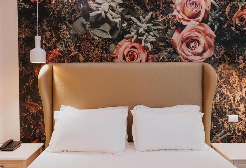 스탠다드 트리플 발코니 룸, Tirana Resort Radhime