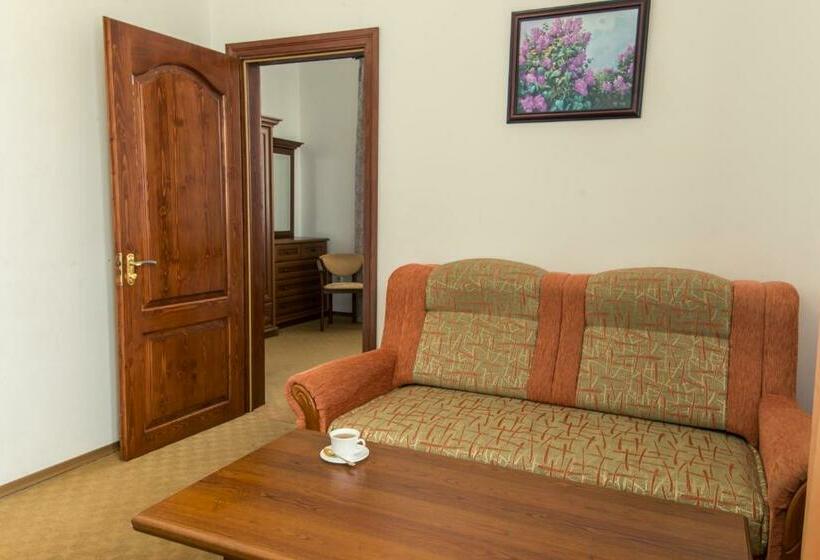 Семейный Номер, Villa Kameliya