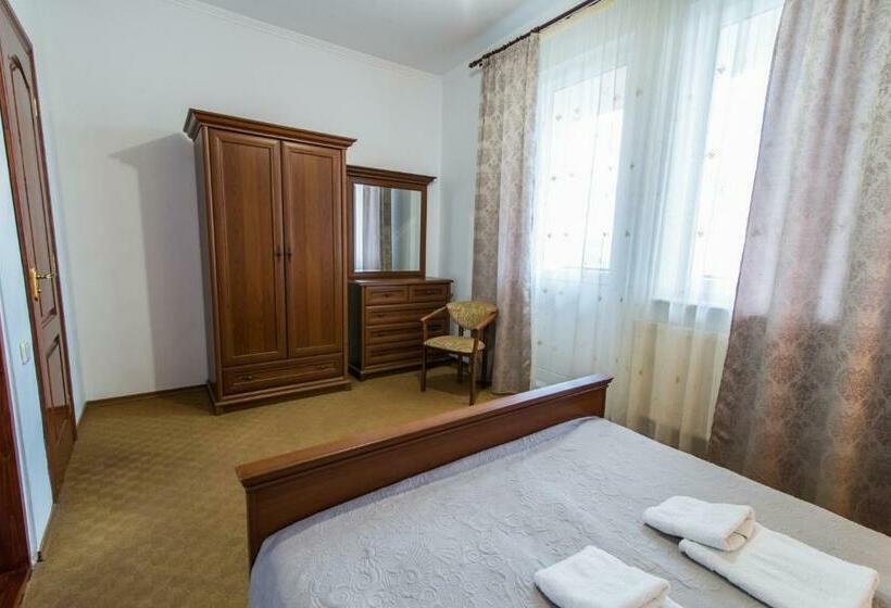 Апартаменты 1 Спальня с Балконом, Villa Kameliya