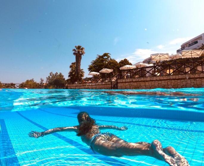 Номер Стандарт Вид на Сад, Agionissi Resort