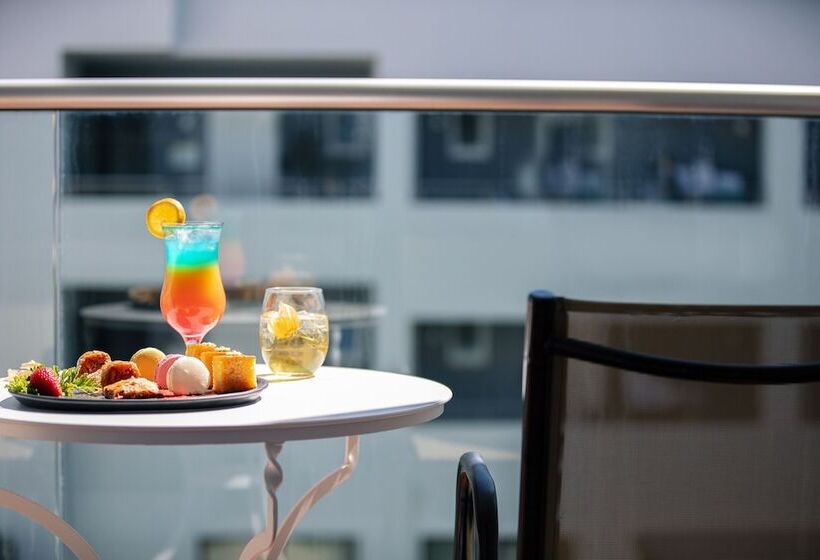 Номер Стандарт Вид на Бассейн, Atrium Ambiance