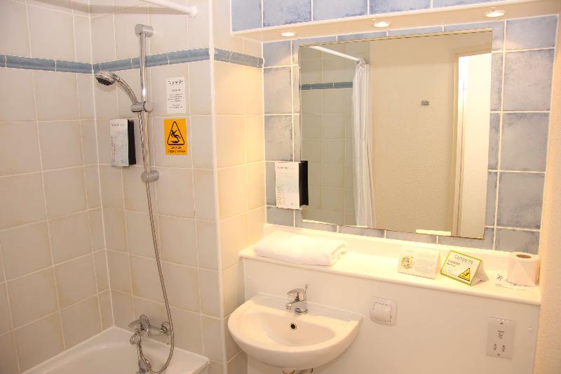 Номер Стандарт, Campanile Leicester