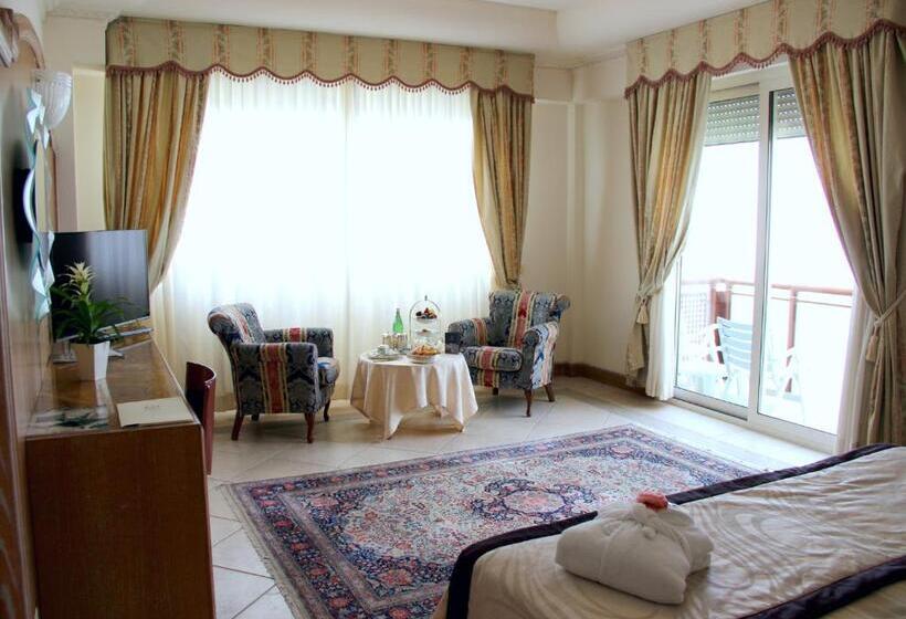 Номер Deluxe, Grand Hotel Gallia