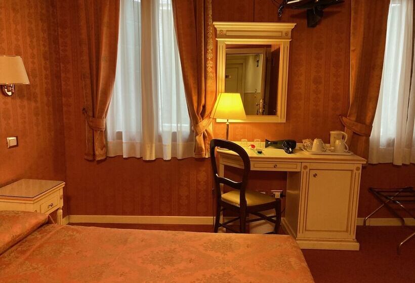 اتاق استاندارد, Lanterna Di Marco Polo
