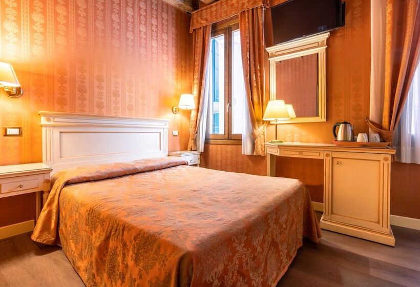 اتاق سوپریور, Lanterna Di Marco Polo