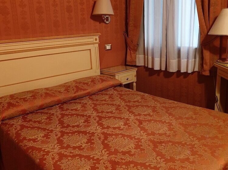 اتاق استاندارد, Lanterna Di Marco Polo