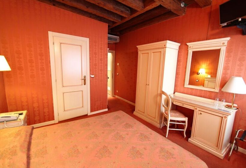 اتاق استاندارد, Lanterna Di Marco Polo