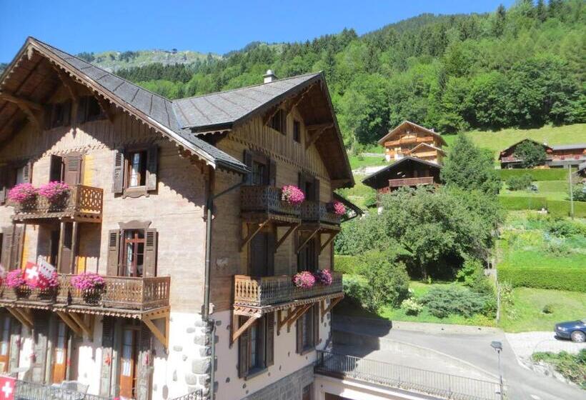 Standard Szoba Kilátással, Suisse
