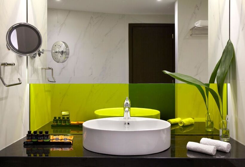 주니어 스위트 도시 전망, Wyndham Grand Athens