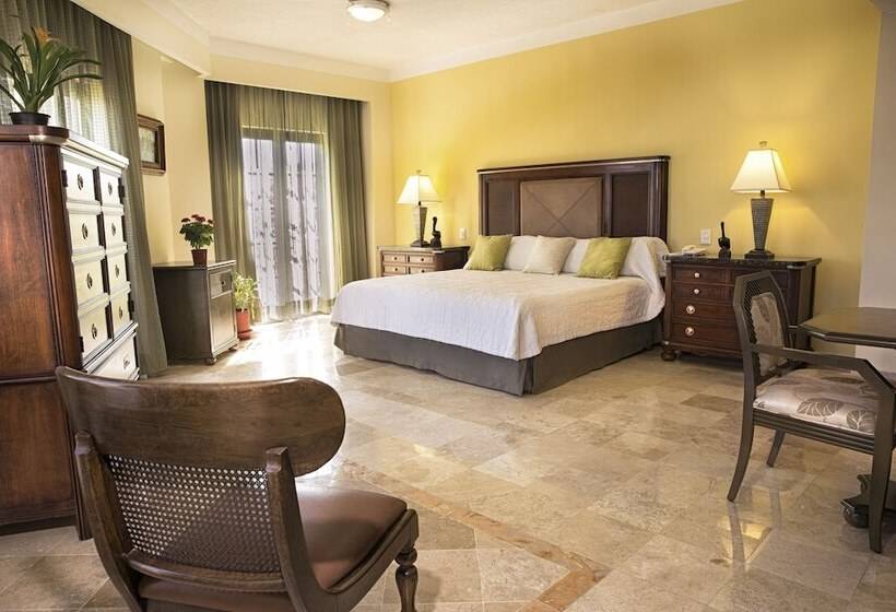 Junior Suite, Los Itzaes By 5th Av