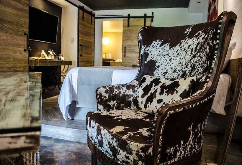 デラックスジュニアスイート, Nehotel Nueva Estancia