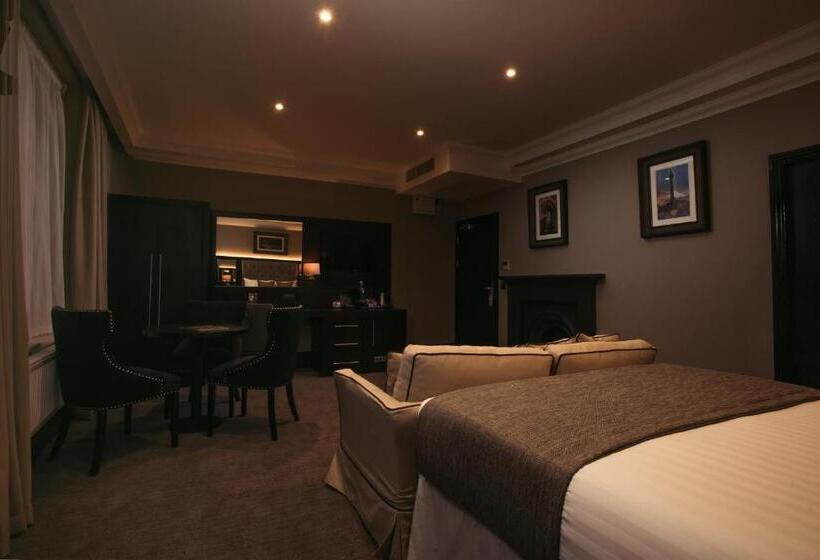 Семейный Полулюкс, County Hotel & County Aparthotel Newcastle