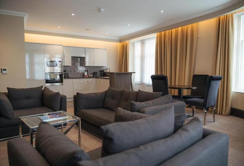 Апартаменты 2 Спальни, County Hotel & County Aparthotel Newcastle