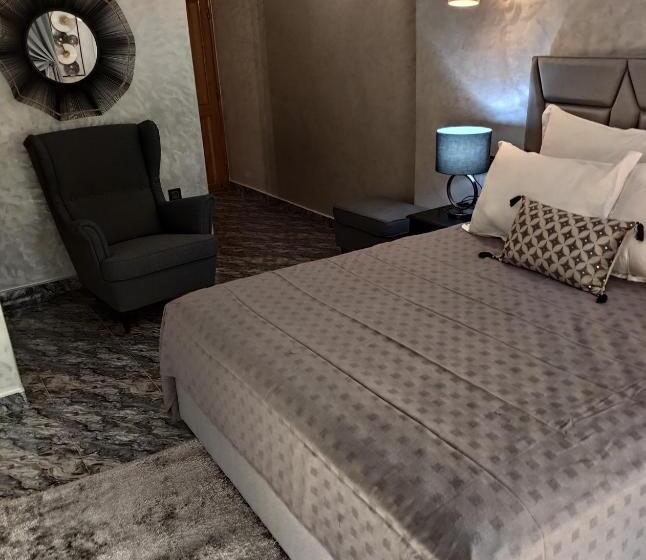 Люкс с Террасой, Equi Palace & Spa Near Aeroport