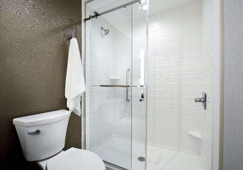 스탠다드 룸 킹사이즈 침대, Hilton Garden Inn Camden Waterfront Philadelphia
