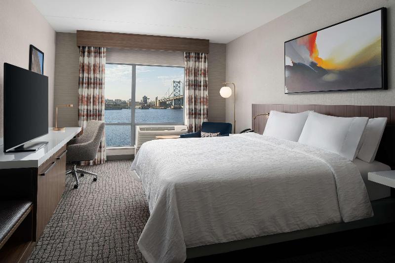장애인을 위한 킹사이즈 침대 스탠다드 룸, Hilton Garden Inn Camden Waterfront Philadelphia
