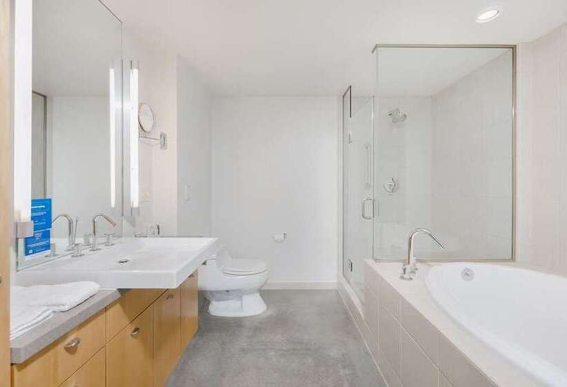 스탠다드 룸 킹사이즈 침대, Hilton Garden Inn Camden Waterfront Philadelphia