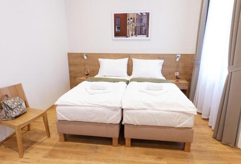 Номер Стандарт, Domus Peregrini Apartmanok