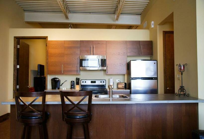 Апартаменты Deluxe 1 Спальня, The Lofts At The Five & Dime