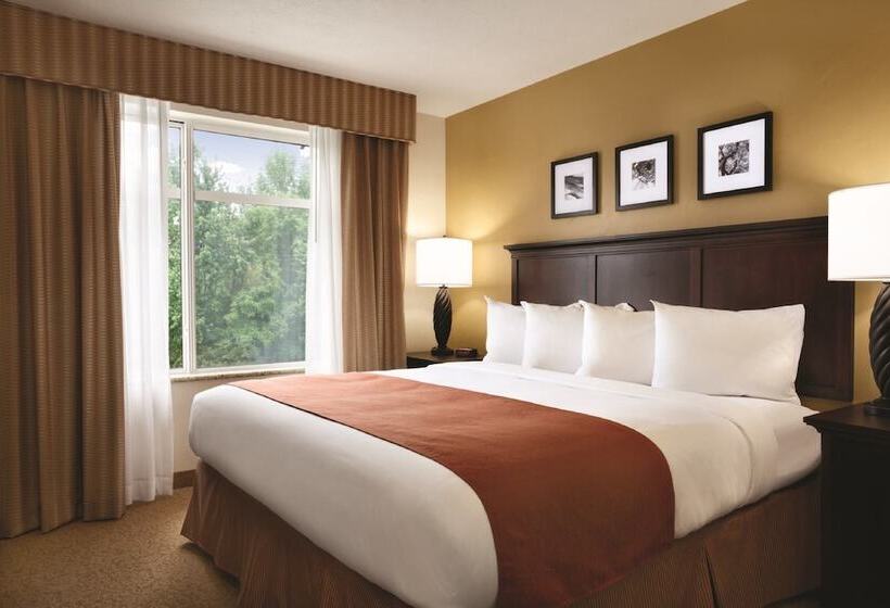 Люкс, Country Inn & Suites By Radisson, Salina, Ks