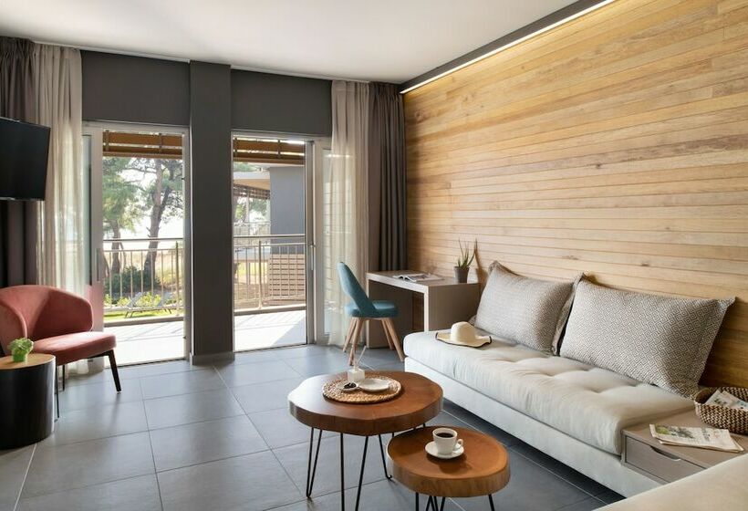 סוויטה משפחתית, Blue Dolphin