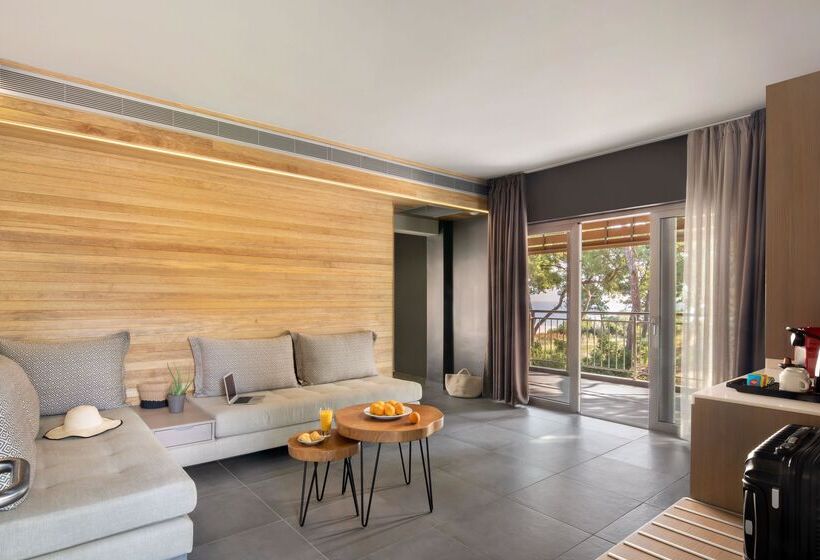 Family Suite, Blue Dolphin