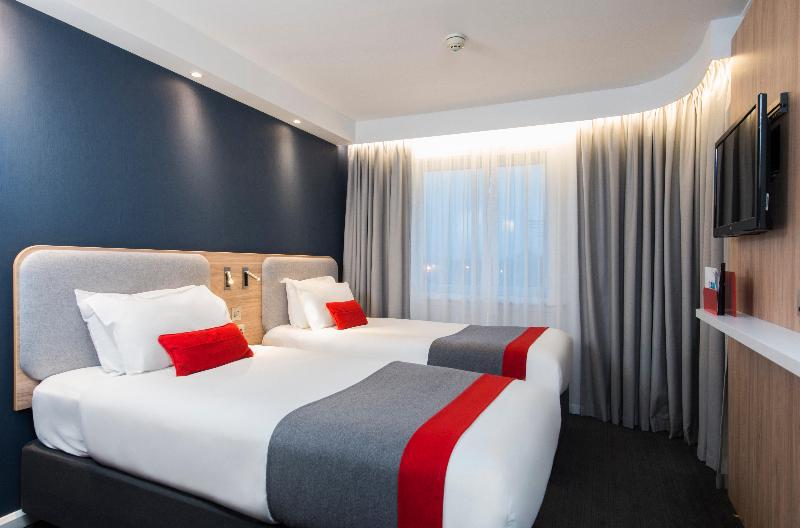 Номер Стандарт, Holiday Inn Express Milton Keynes, An Ihg