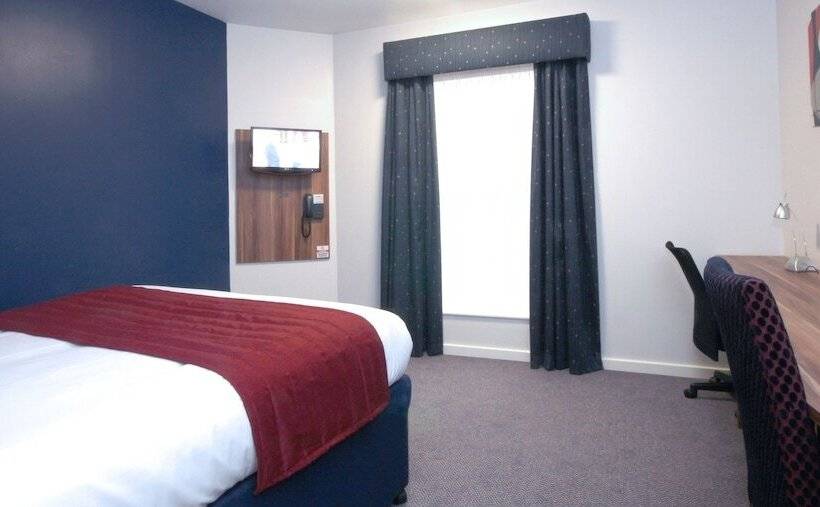 اتاق خانوادگی, Ramada London Stansted Airport