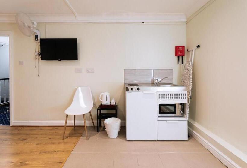 스탠다드 스튜디오, Gallery Hyde Park Hostel