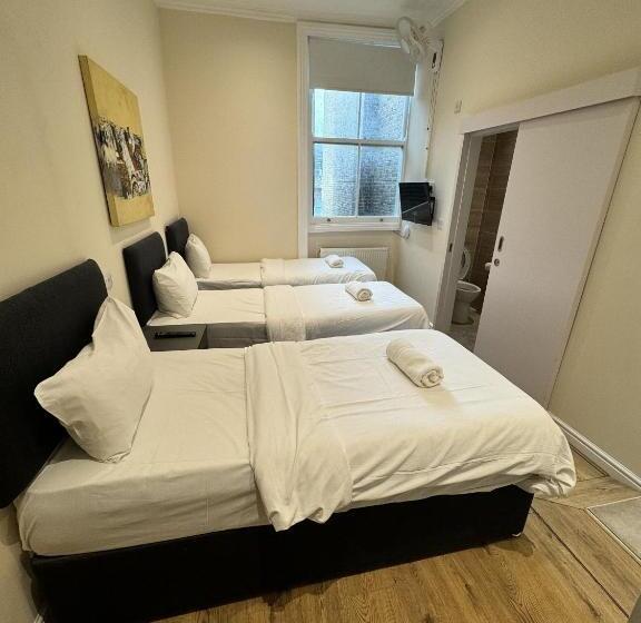اتاق استاندارد سه نفره, Gallery Hyde Park Hostel