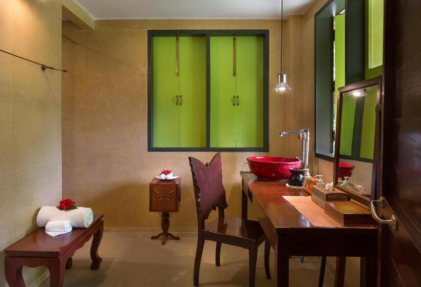 Люкс, Zeavola Resort
