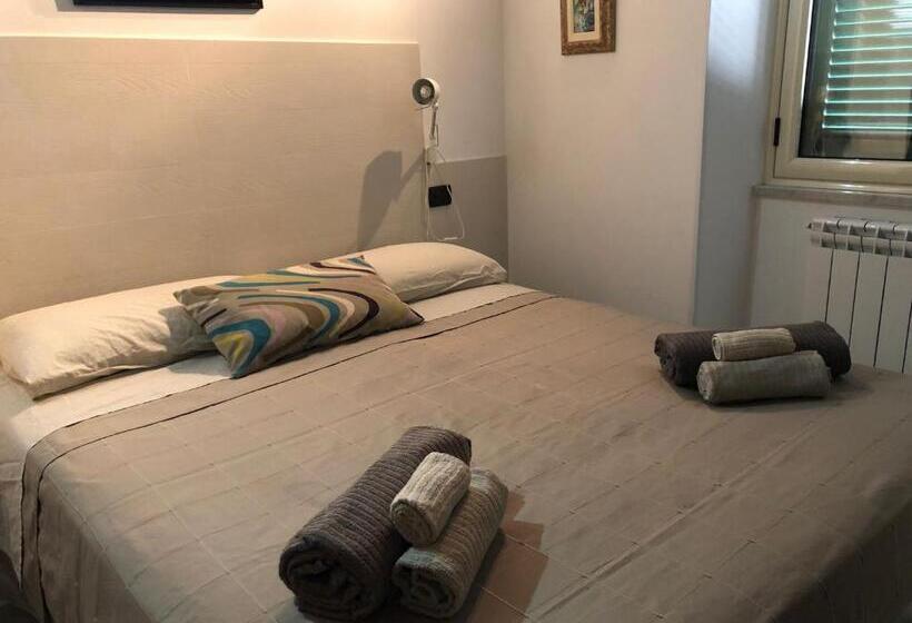 اتاق استاندارد با چشم‌انداز دریا, Le Suites Maor