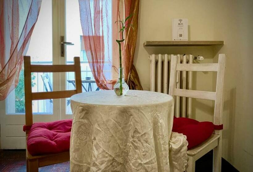 اتاق استاندارد, Ariel B&b