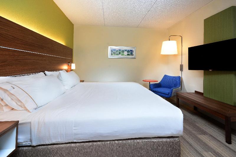 Номер Стандарт Кровать Кинг Адаптированный для Инвалидов, Holiday Inn Express & Suites Raleigh Durham Airport At Rtp, An Ihg
