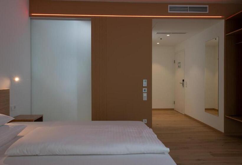 Номер Стандарт Адаптированный для Инвалидов, Best Western Hotel Spinnerei Linz