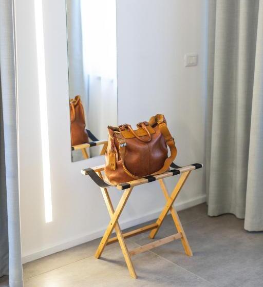 اتاق لوکس با چشم‌انداز دریا, B&b A Due Passi Dal Mare