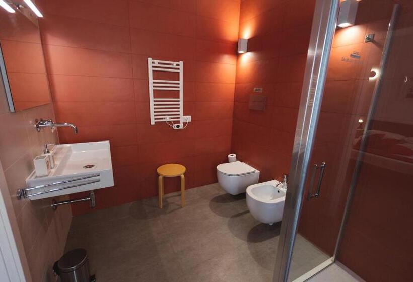 اتاق لوکس با چشم‌انداز دریا, B&b A Due Passi Dal Mare
