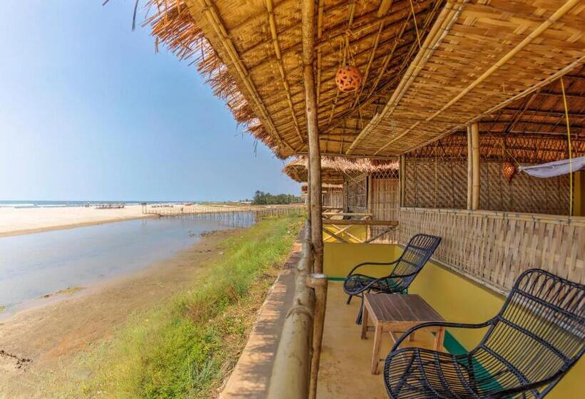 Хижина, Beach Street Eco Resort & Spa