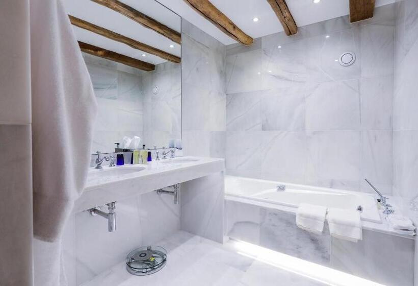 Полулюкс, Auberge Saint Walfrid Hôtel Restaurant & Spa